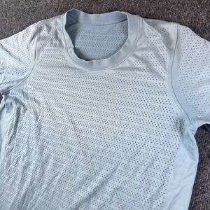 Lululemon Breeze By Top Shirt Womens 10 Blue S/S Crew Neck‎ Perforated Read